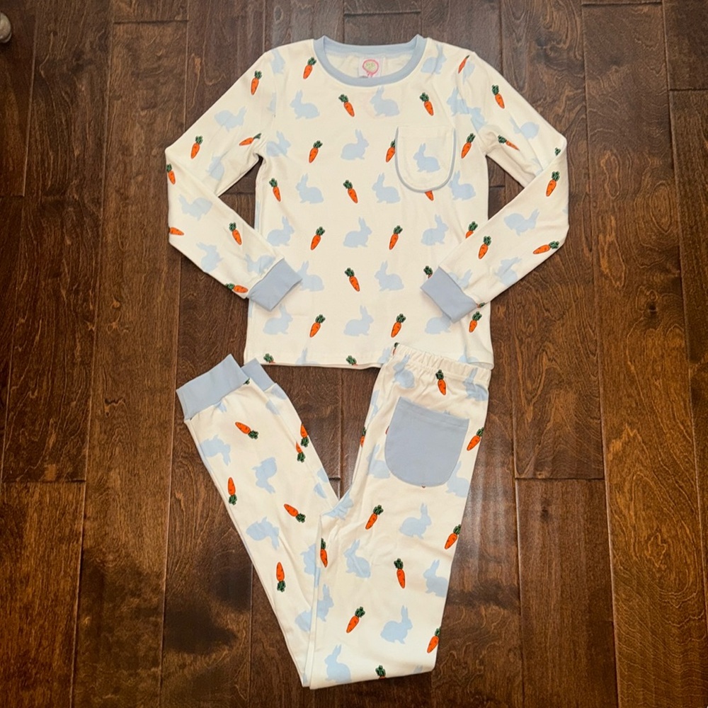 NWT Posh Pickle Blue Bunny & Carrots 2pc Pajamas - 12 price is firm
